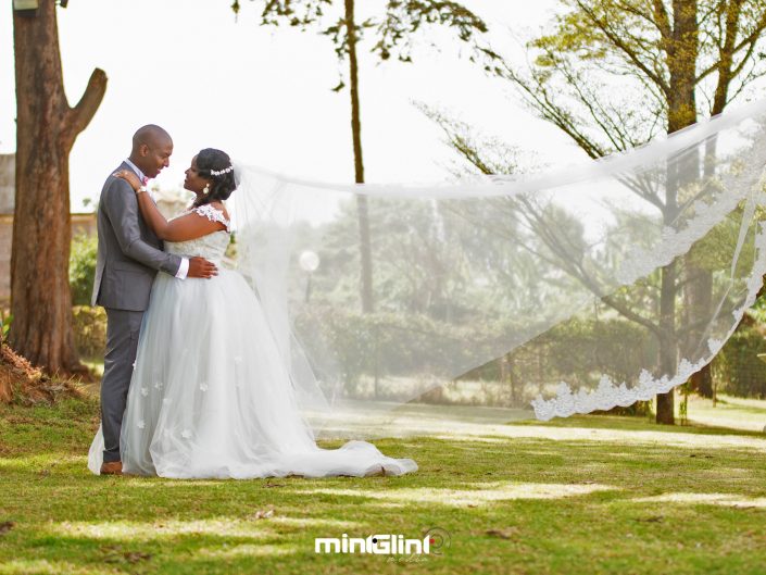 Luxury Wedding Groom and Bride moments at the formal photo shoot session